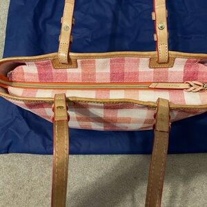 Dooney and Burke Gingham Tote coated cotton-used